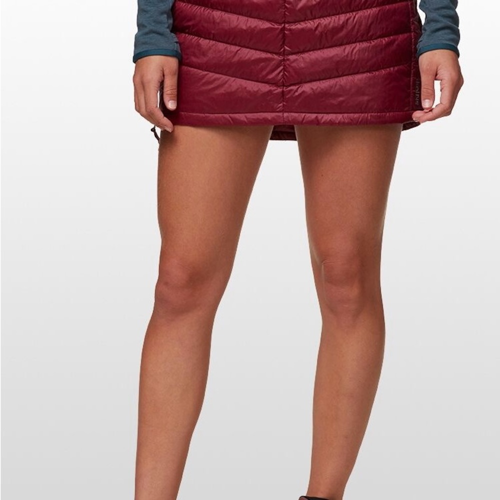 SKHOOP Quilted Down Mini Skirt Maroon Red